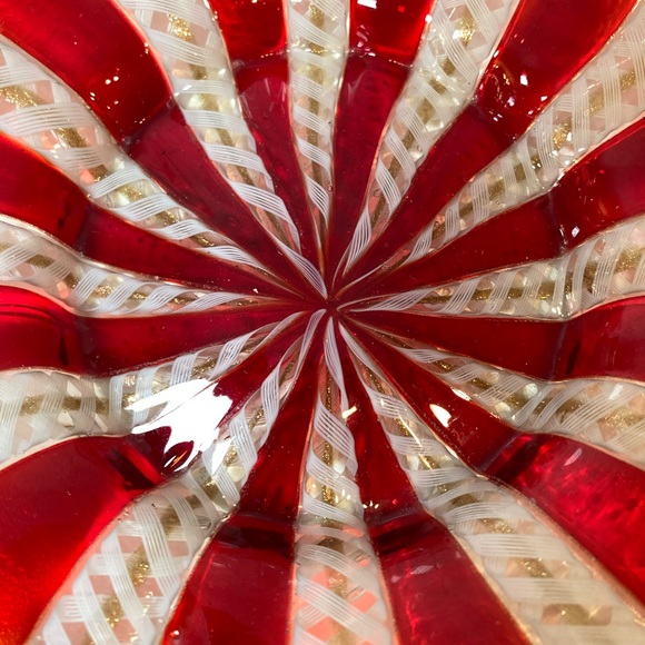 Venetian Art Glass Ruffled Edge Plate, Red and White and Gold, 7” - Picture 3 of 6